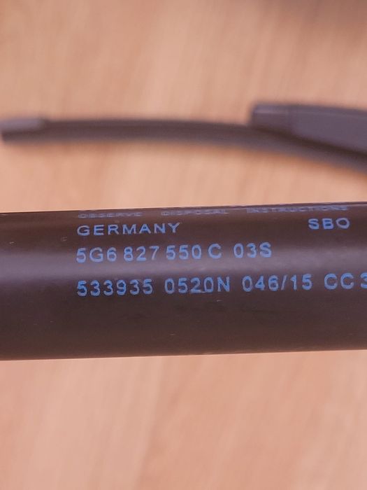 Piese originale VW – 100 lei/buc. – Se vând doar împreună