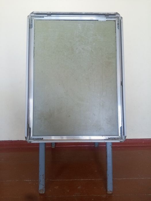 Рекламалар учун Стойка Сотилади