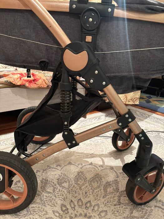 Продам коляску срочно