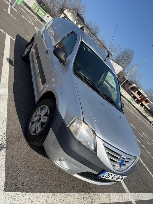 Logan Van 1.5 90 Cp