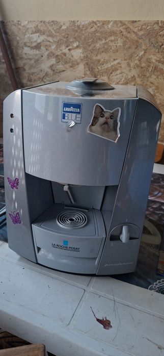 Vând aparat cafea lavazza blue