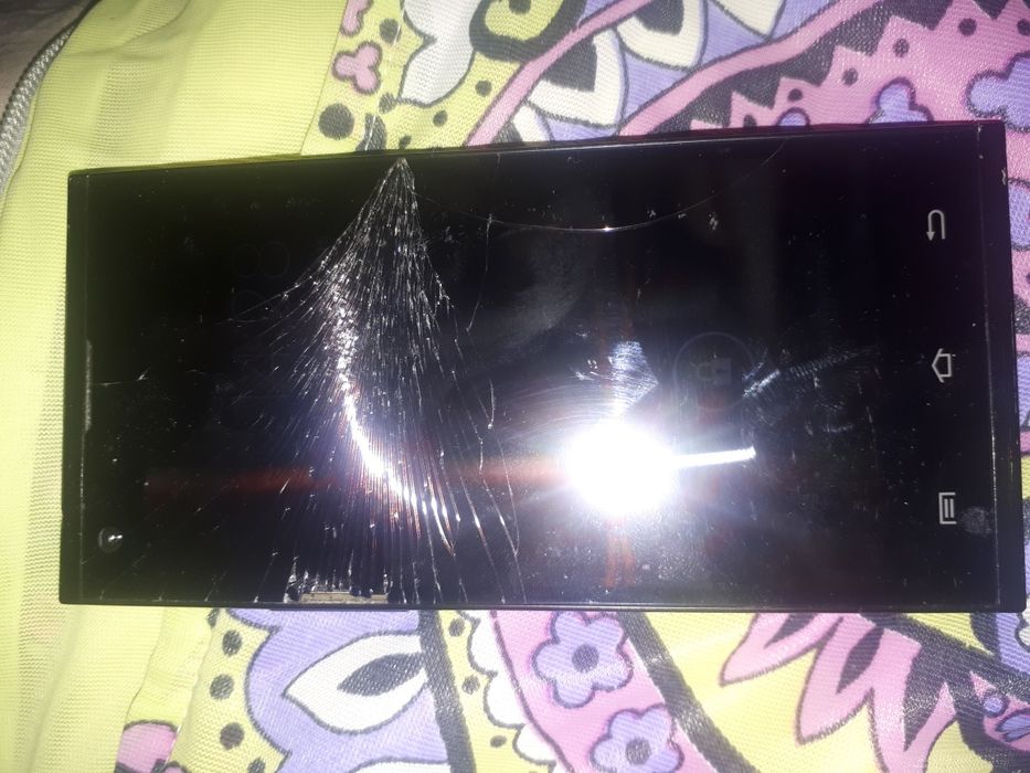 Piese THL spart ecran