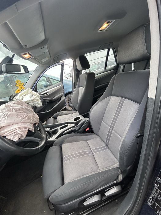 BMW X1 avariat frontal