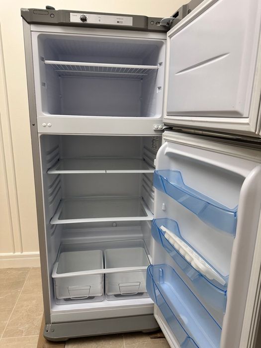 Продаю холодильник Бирюса