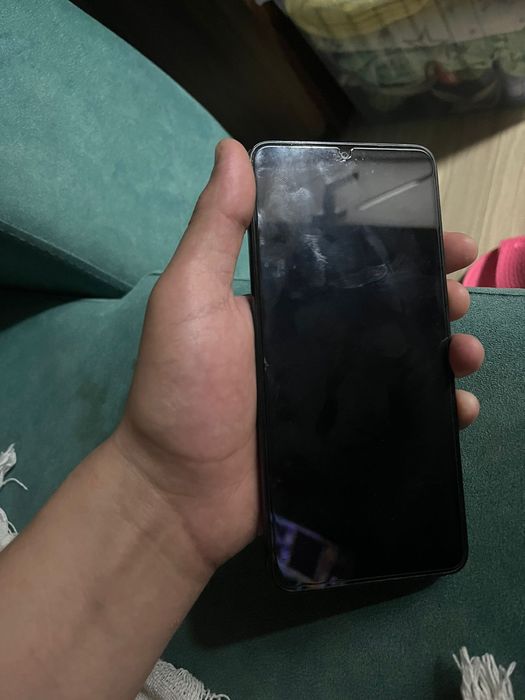 Продам телефон samsung a05