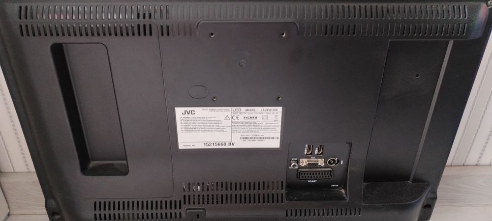 JVC led 24 HD Dolby audio