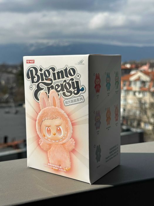 оригинална Labubu Big Into Energy Pop Mart – неотворена