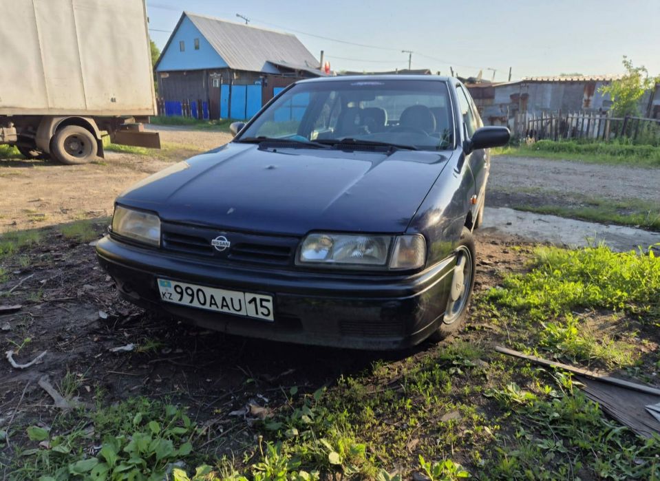 Продам Ниссан примера р10 по запчастям V-1,6