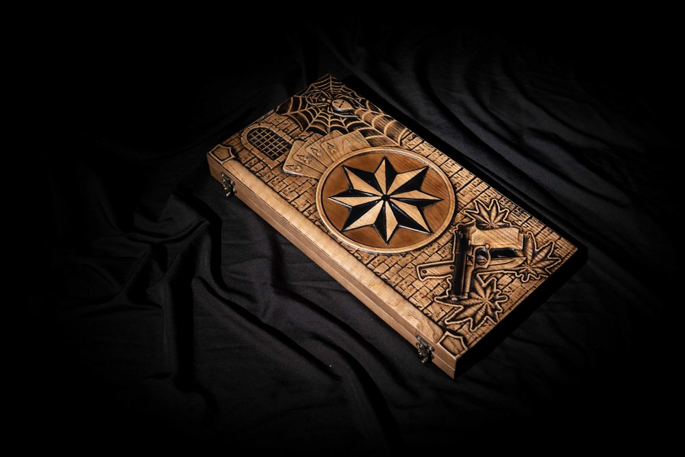 Joc de table din lemn natural, lucrat manual