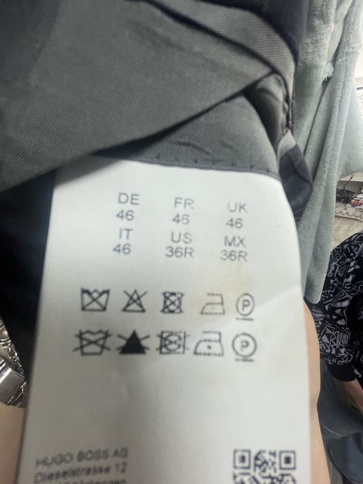 Стилен мъжки костюм Hugo Boss