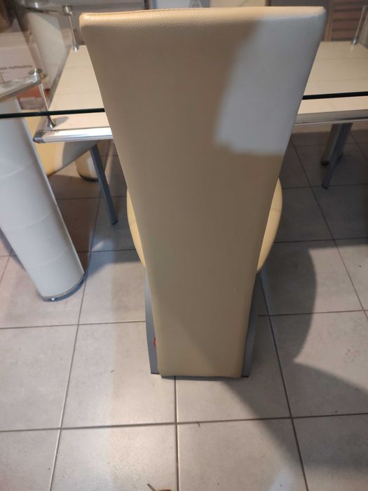 Masa sticla cu scaune