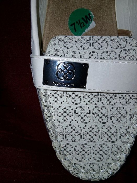 Из США ,красивые, современные белые лоферы от бренда Marc Daisy Fuente