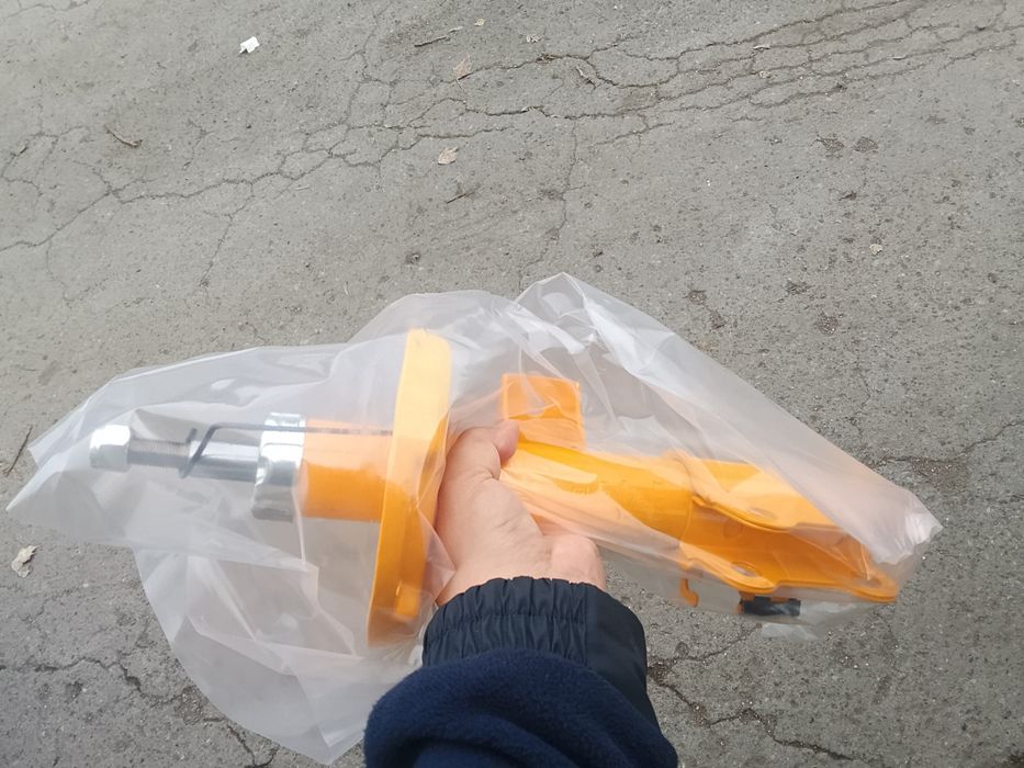 Продам стойки 2 штуки на Шевроле кобальт
