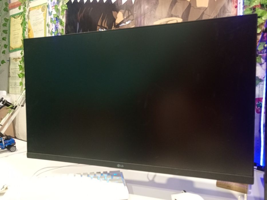 МОНИТОР срочно продам lg