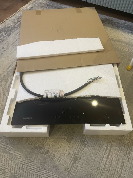 Продам индукционную плиту