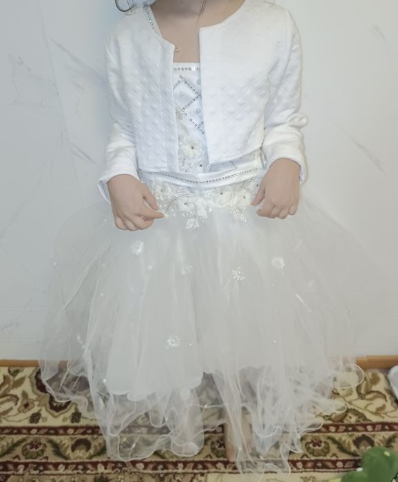 Платье нарядное пышное