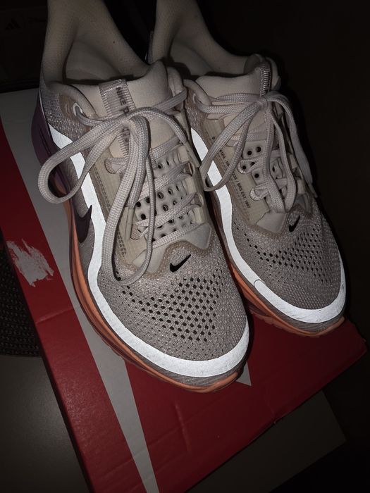 Дамски маратонки nike pegasus.
