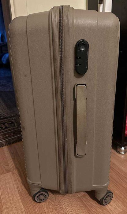 Продам чемодан Lumberjack 30x40x60 в хорошем состоянии Учтепа-26