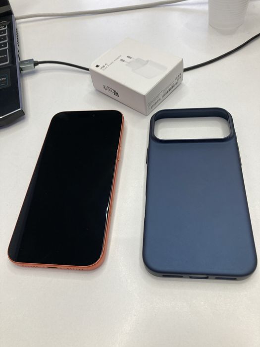 Iphone 17 Pro Max Orange 256Gb ca Nou 3 Incarcari