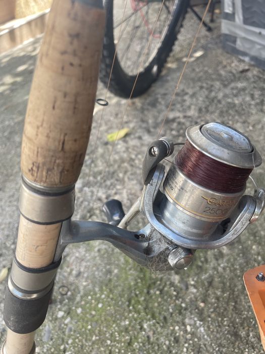 Daiwa Lanseta ca si noua Mulineta  Catana cadou