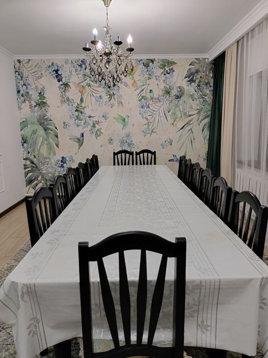 Стол со стульями