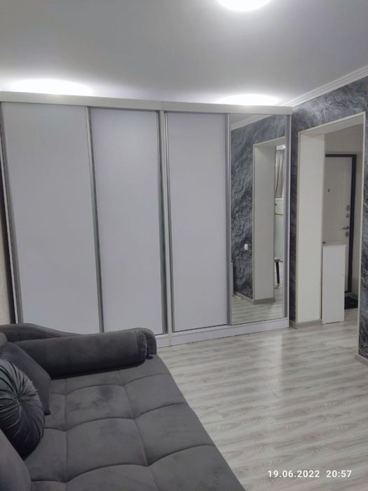 Своя! Сдается  в аренду однокомнатная квартира в центре