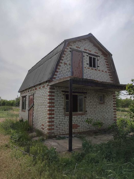 Продам дачный участок (дом)