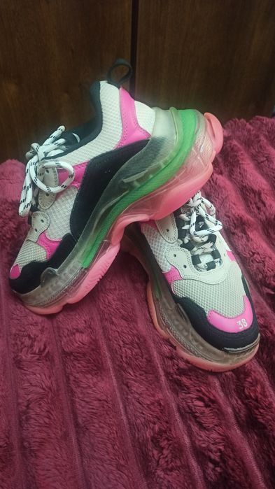 Кроссовки баскетбольные