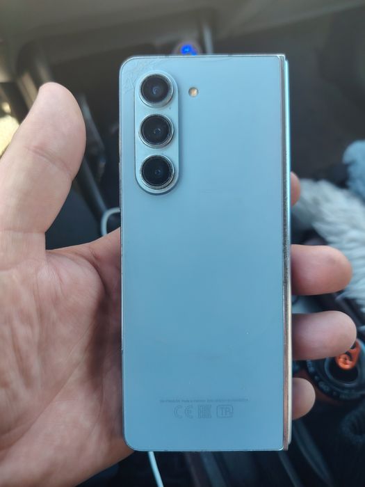 Продам самсунг z fold 5