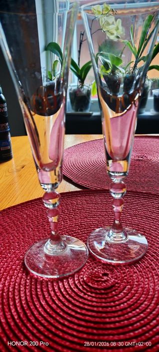 Чаши за шампанско