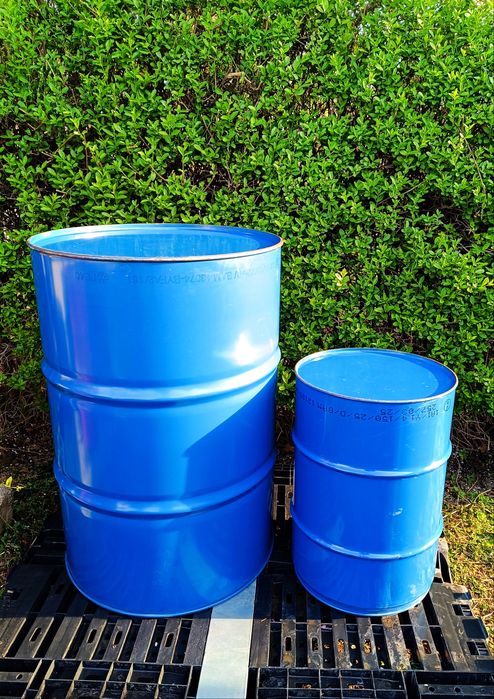 Стол и стулья из бочки