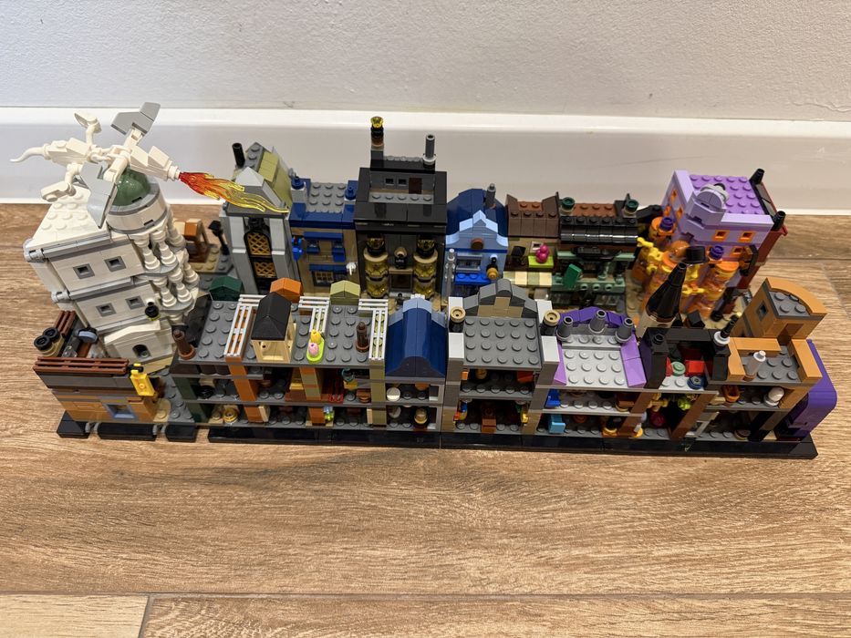 Lego 76444 Harry Potter Magazinele de pe Diagon Alley