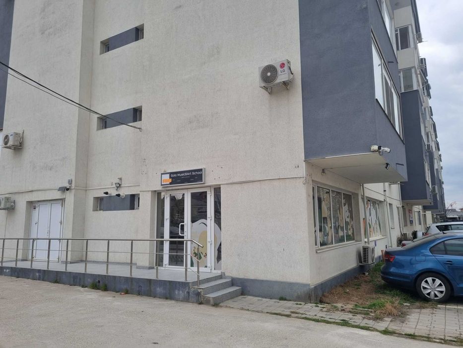 Vand spatiu comercial