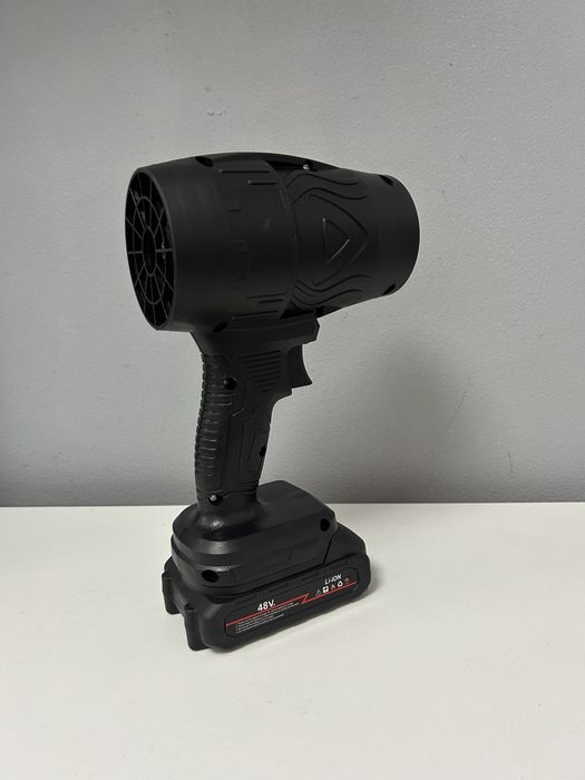 Suflanta de praf, Putere mare 180.00W / 48V