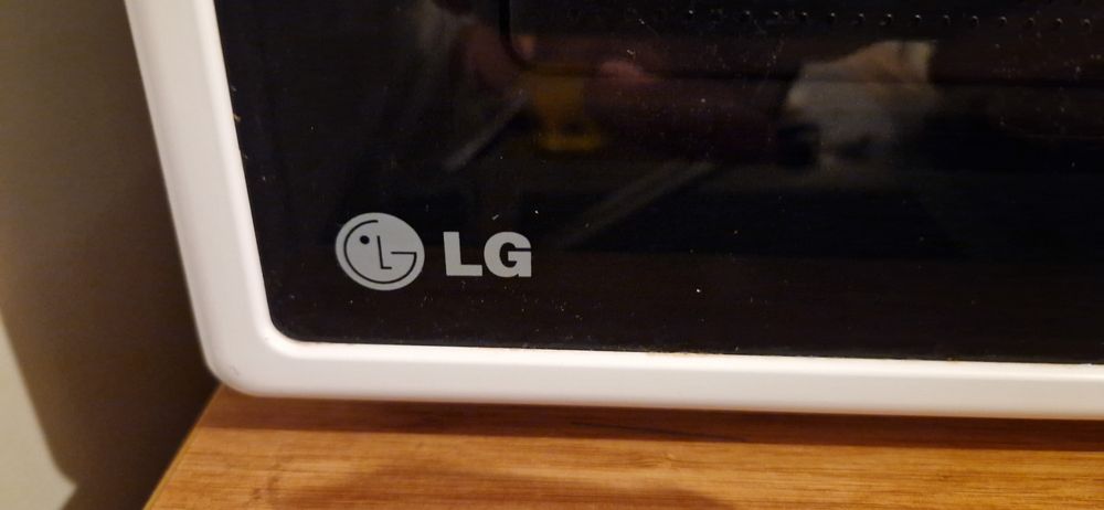 Cuptor cu microunde LG