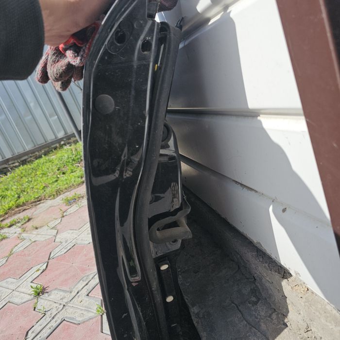 Продам дверь от ауди а4 б6