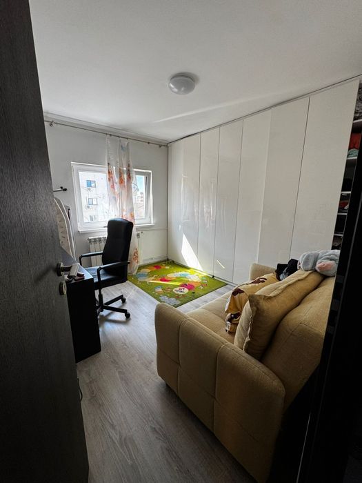 Schimb apartament 3 camere București Vitan cu casă în Făgăraș