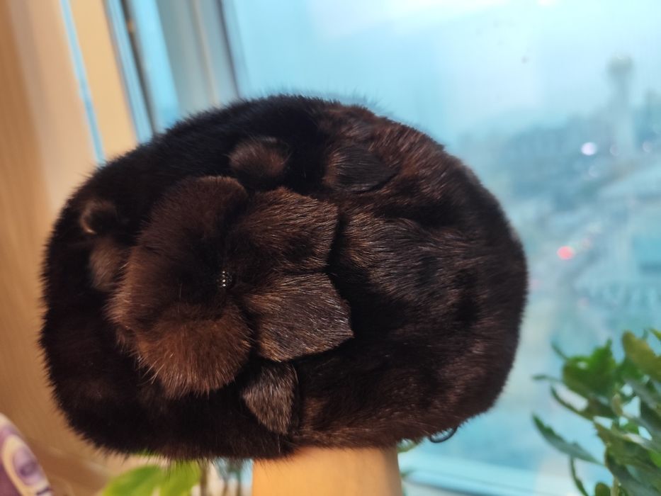 Продам норковый берет женский