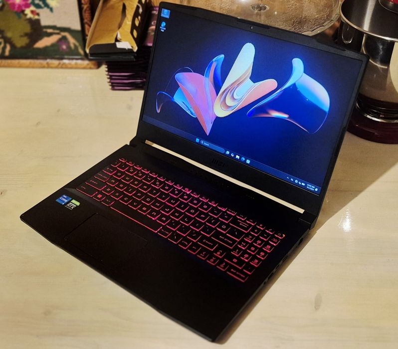 Laptop gaming MSI Katana i5 11th RTX 3060