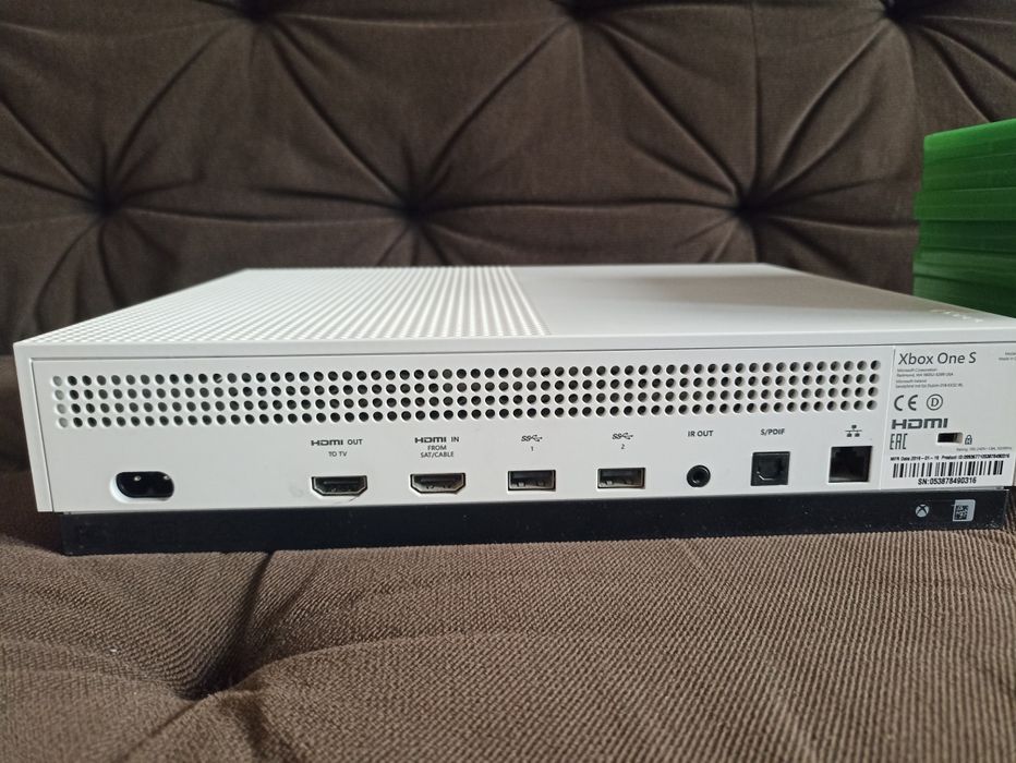 Игровая приставка Xbox One S 1TB