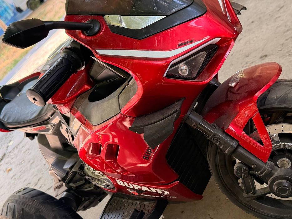 A’lo holatdagi bolalar elektr mototsikli sotiladi