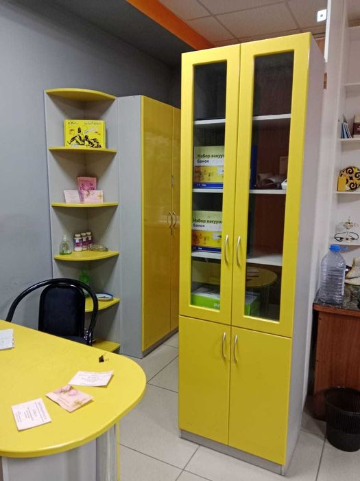 Продам шкафы и стол, комплект