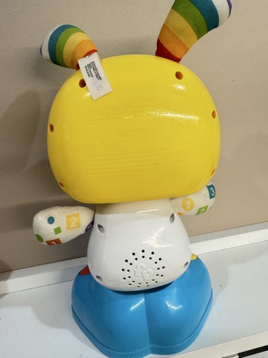 Fisher Price Танцуващо роботче БийтБо Fisher Price