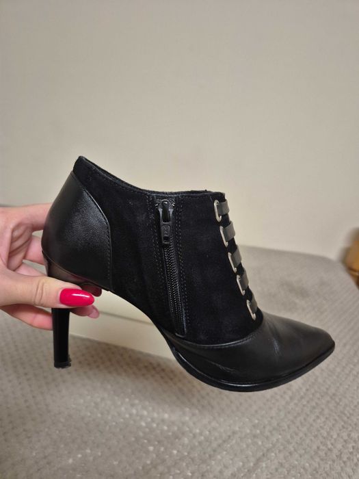 Елегантни полуботи от естествена кожа