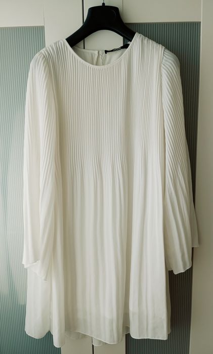 Дамска бяла рокля