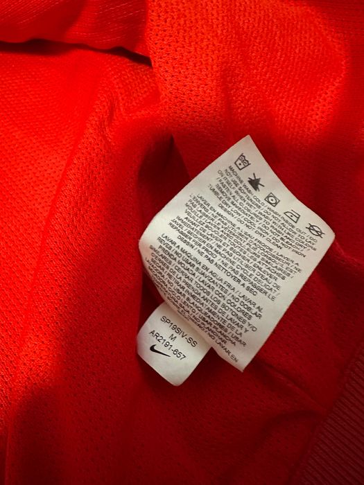 Nike червена ветровка