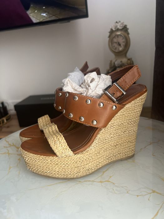 Сандали Louboutin