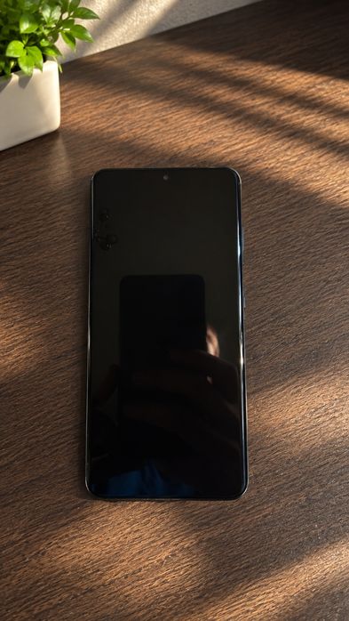 Samsung Galaxy S20 128 ГБ (самсунг с20)