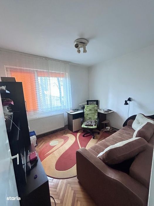 Apartament 4 camere, etaj parter, 76 mp,  Zona Narciselor