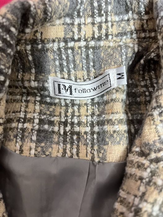 Kuz uchun tvid materyalli kastyum